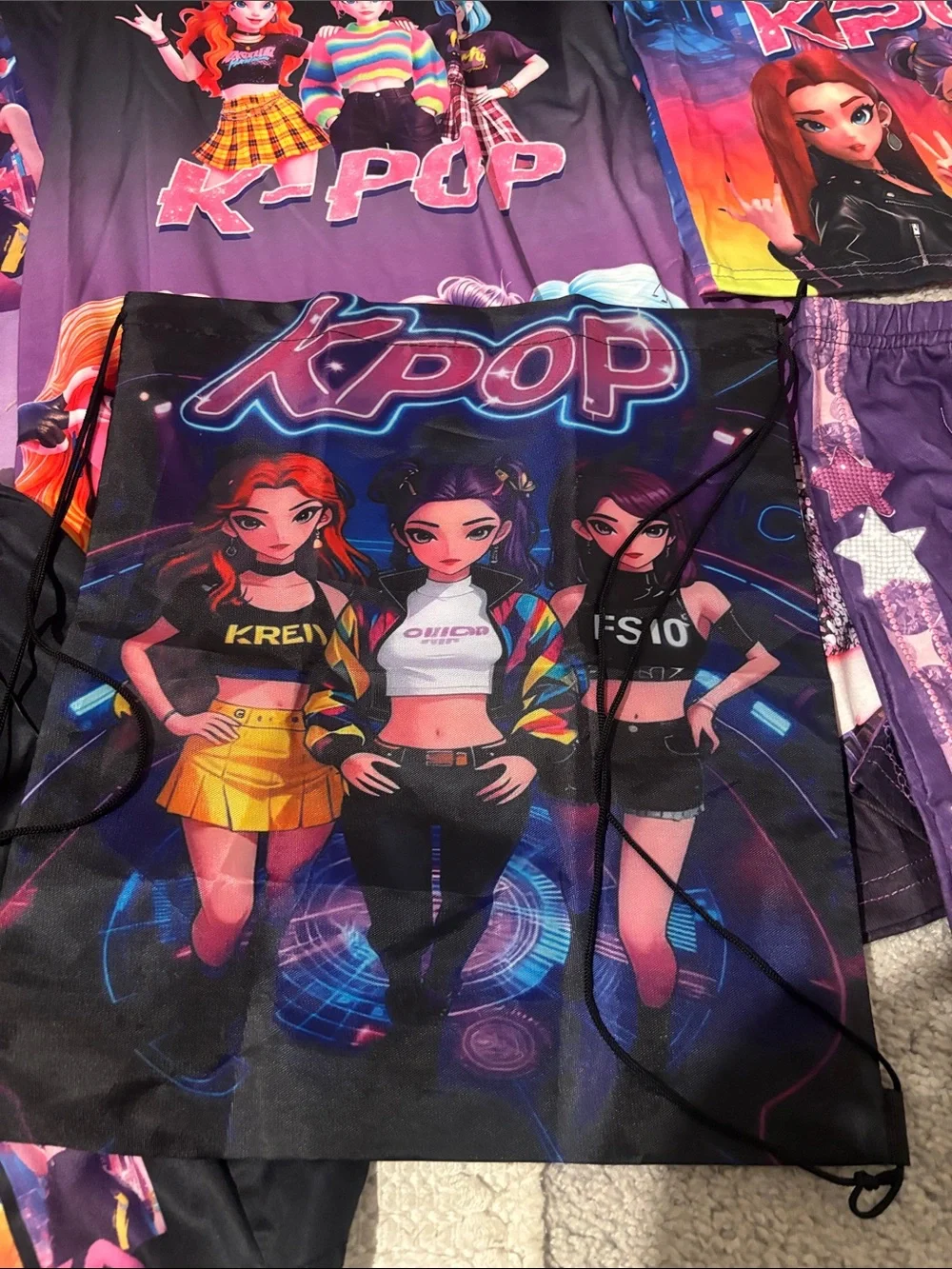 K-Pop girls Graphic clothes bundle